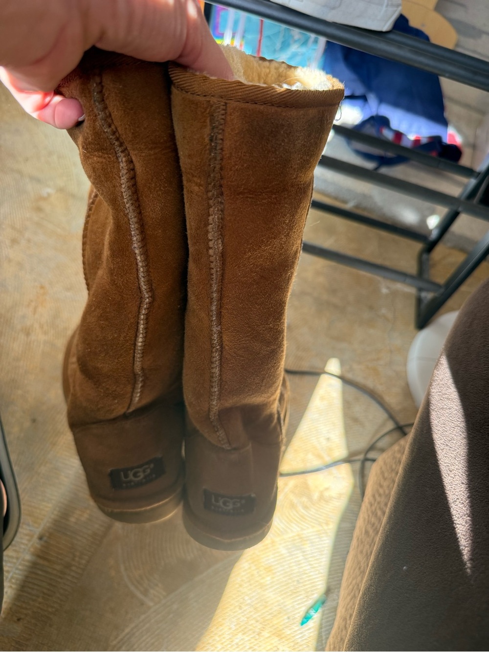 Women’s UGG sz 8 Chestnut